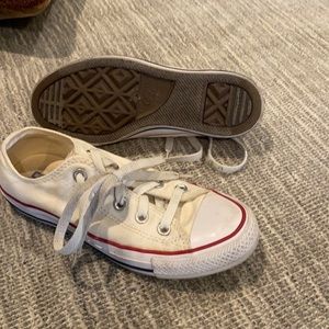 Ladies converse size 5.5 or boys 3.5
